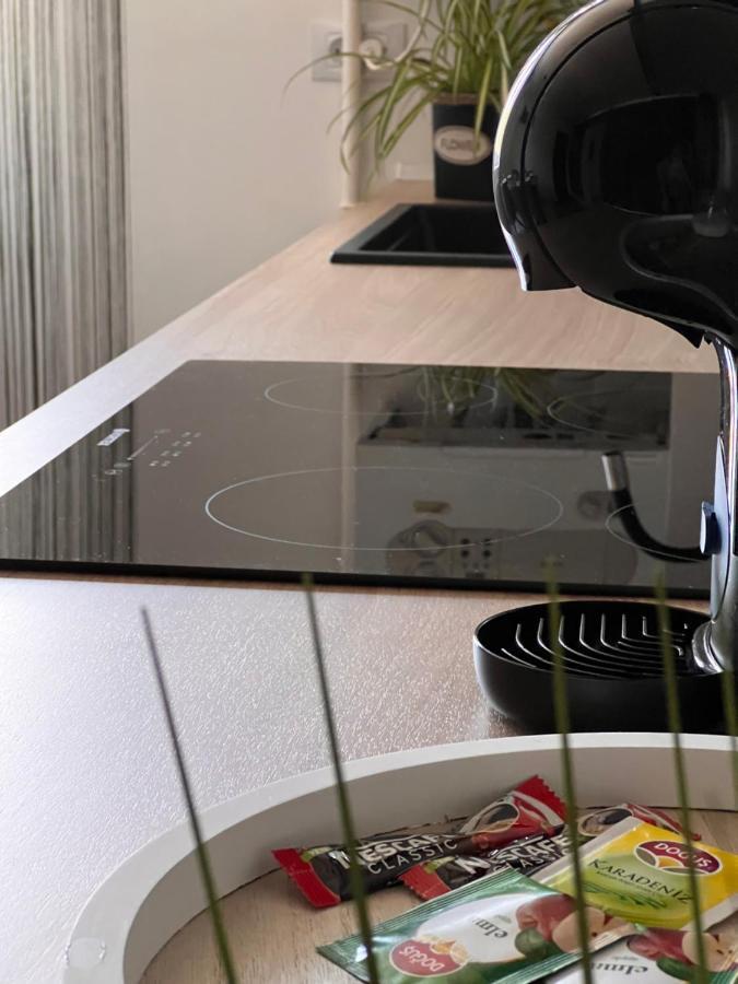 Caris Home Hunedoara Eksteriør bilde