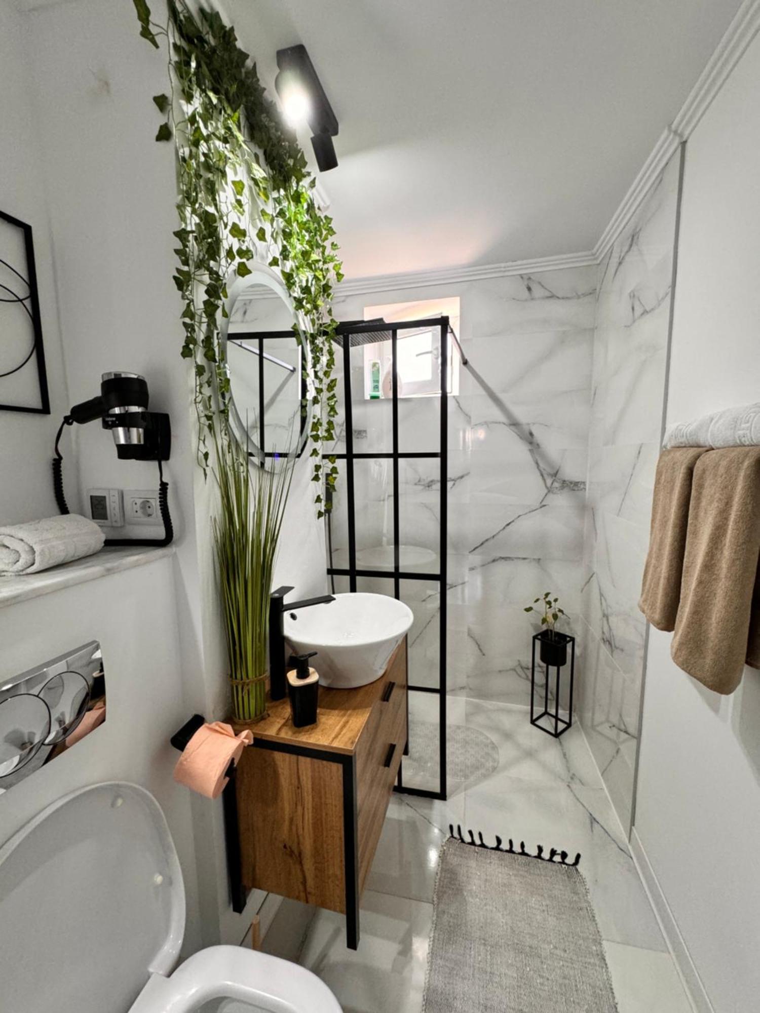 Caris Home Hunedoara Eksteriør bilde