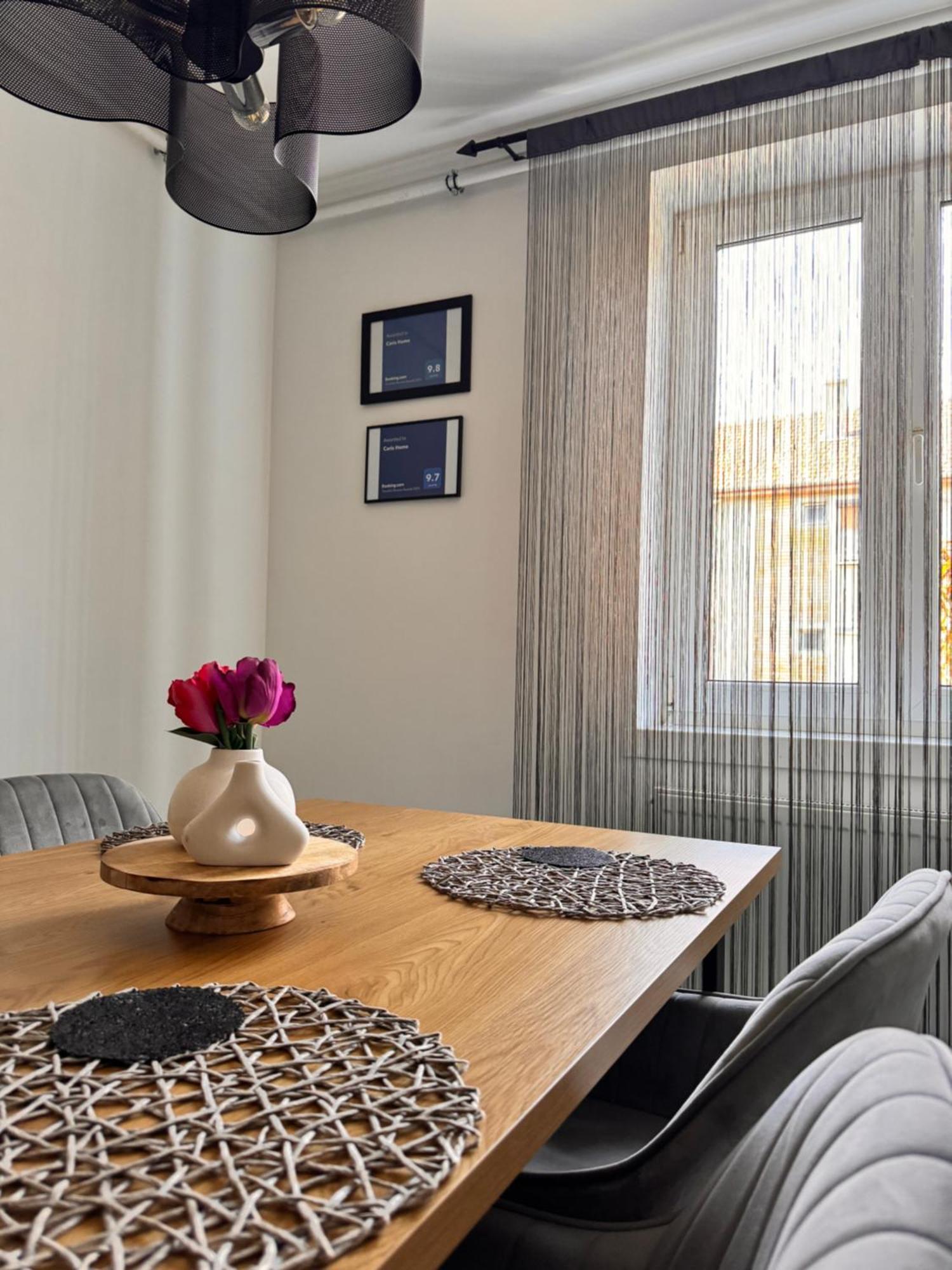 Caris Home Hunedoara Eksteriør bilde
