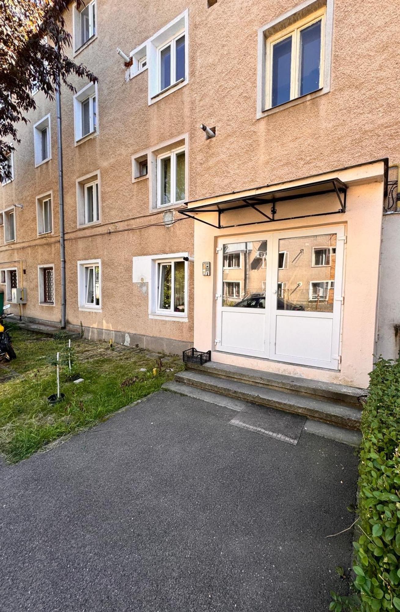 Caris Home Hunedoara Eksteriør bilde